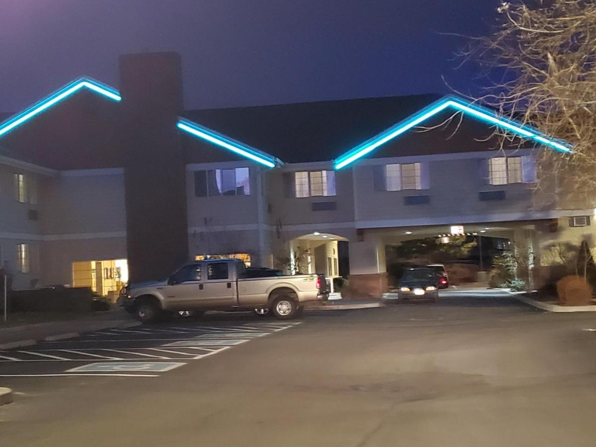 Country Inn & Suites By Radisson, Bend, Or Εξωτερικό φωτογραφία